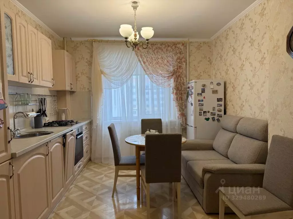 3-к кв. Новгородская область, Великий Новгород 1-й кв-л,  (80.0 м) - Фото 1
