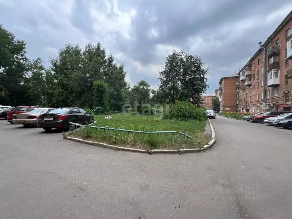 3-к кв. Кемеровская область, Кемерово Весенняя ул., 15 (77.0 м) - Фото 1