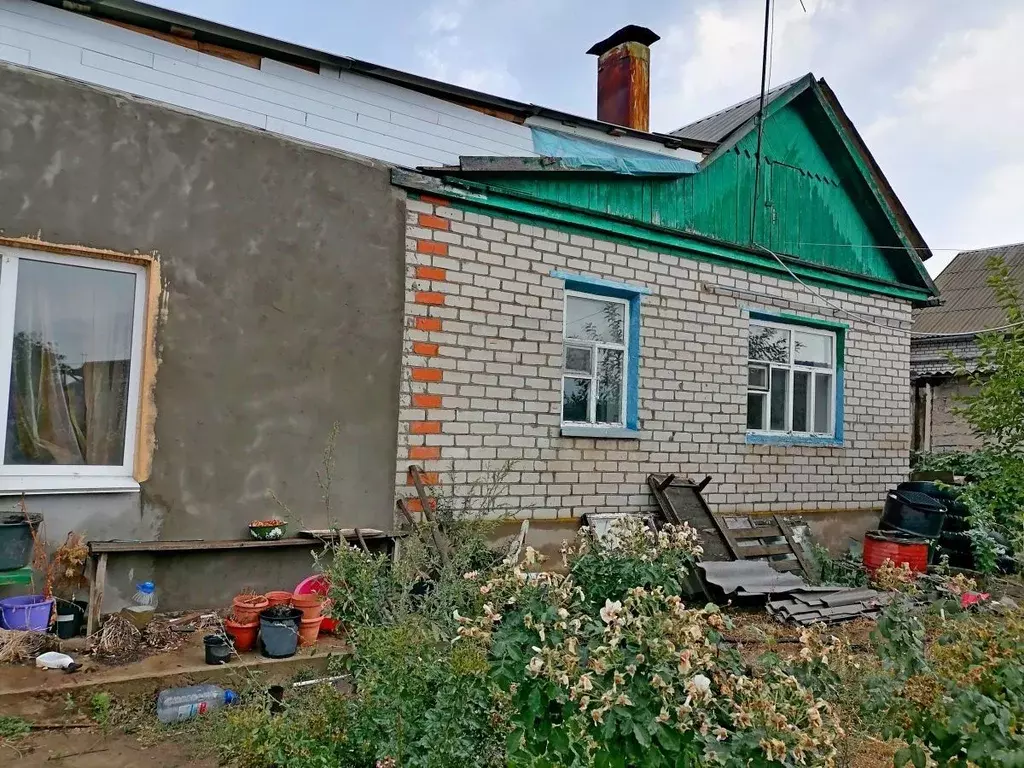 Дом в Волгоградская область, Волжский Погромное кв-л, ул. Красных ... - Фото 1