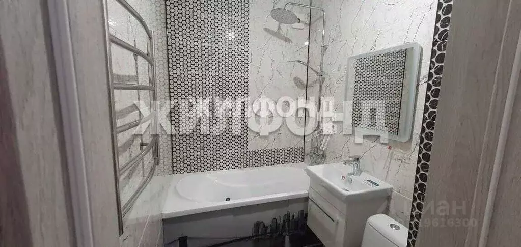 1-к кв. Новосибирская область, Бердск ул. Кристальная, 15/1 (30.7 м) - Фото 0