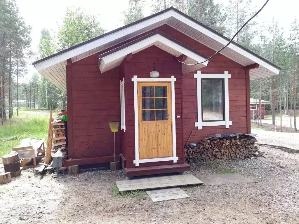 Комната Ленинградская область, Лодейнопольское городское поселение, д. ... - Фото 1