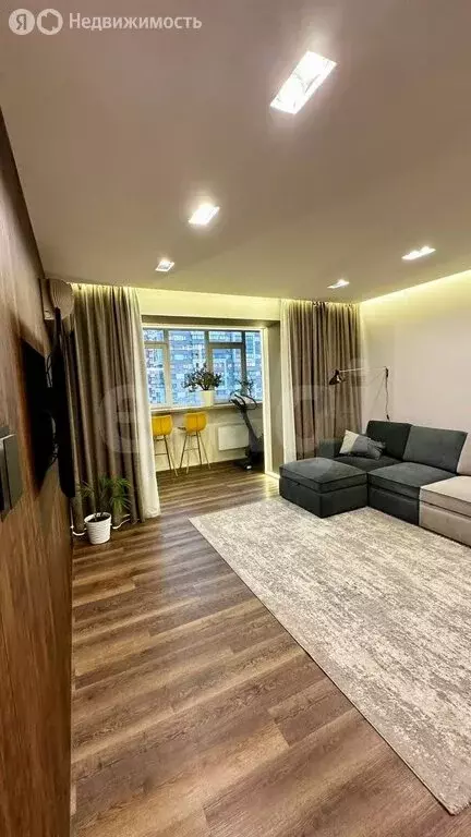 2-комнатная квартира: Тюмень, улица Раушана Абдуллина, 5 (88 м) - Фото 1