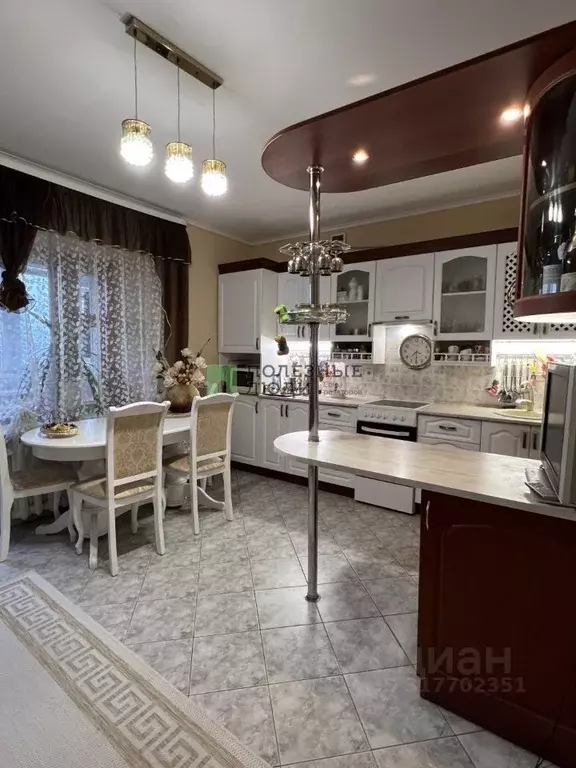2-к кв. Курганская область, Курган ул. Климова, 52 (76.1 м) - Фото 0