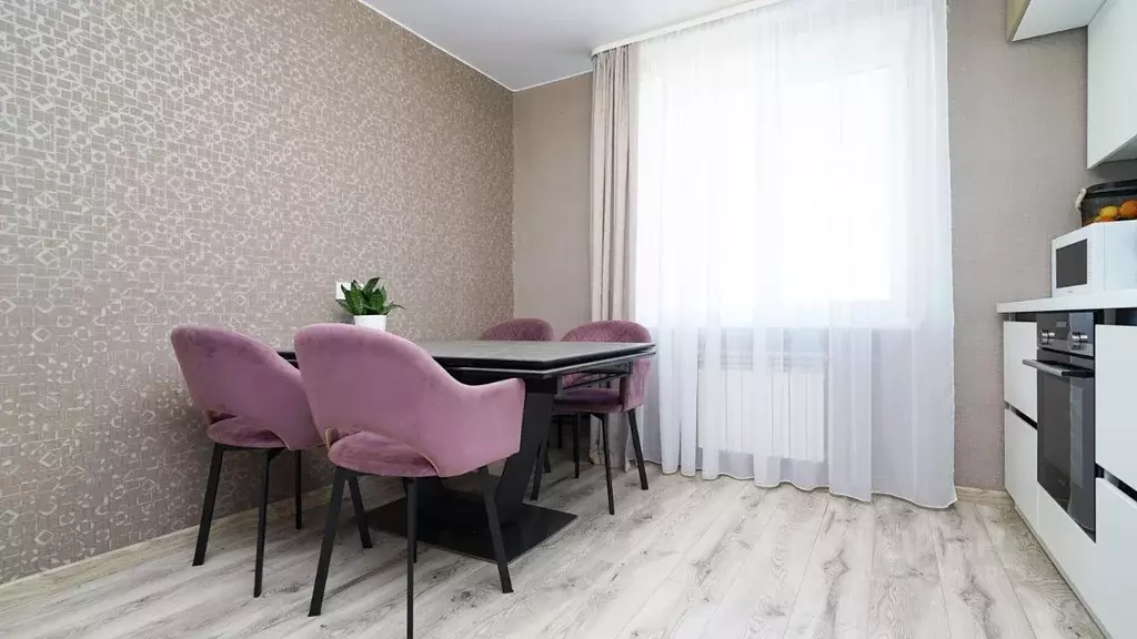 2-к кв. Татарстан, Казань ул. Нурихана Фаттаха, 17/4 (61.3 м) - Фото 1
