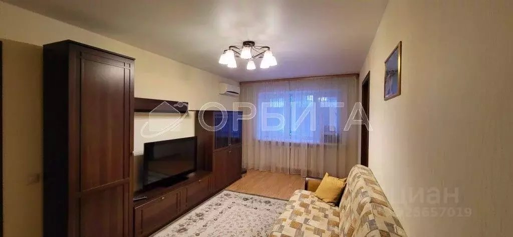 2-к кв. Тюменская область, Тюмень ул. Володарского, 34 (41.9 м) - Фото 1