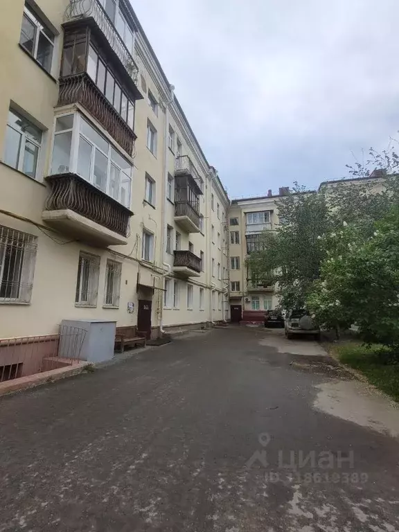 3-к кв. Омская область, Омск ул. 10 лет Октября, 48 (75.4 м) - Фото 0