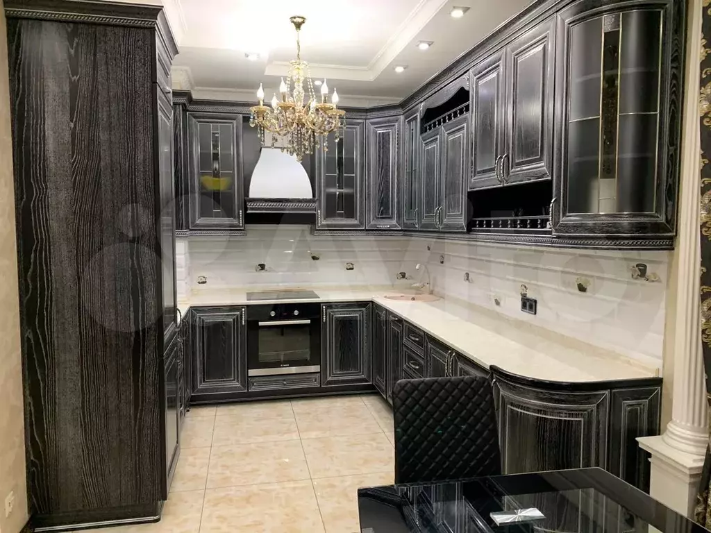 2-к. квартира, 70 м, 2/28 эт. - Фото 1