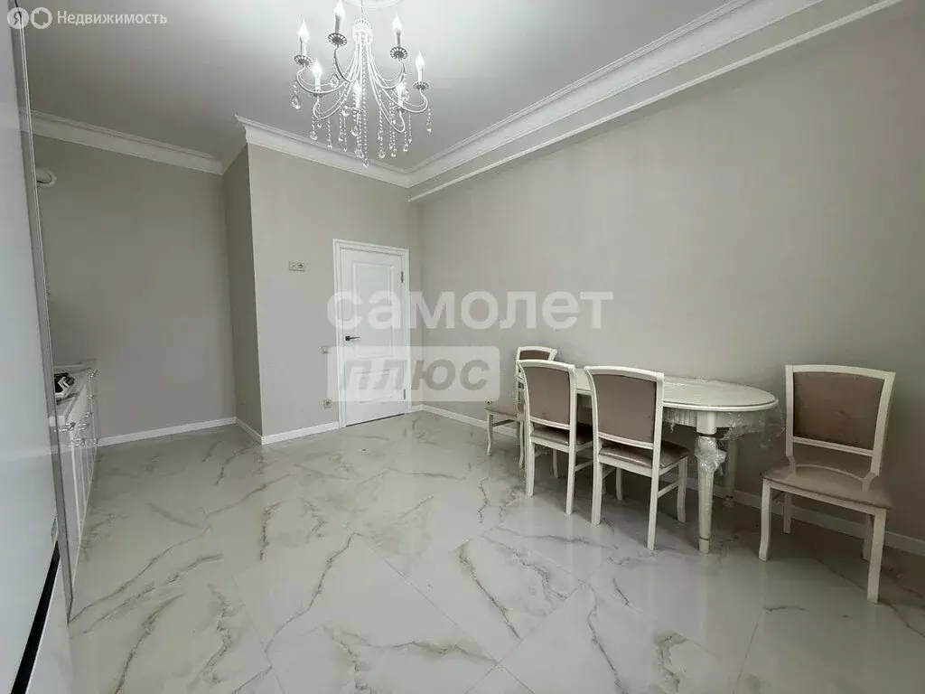 2-комнатная квартира: Каспийск, улица Батырая, 46 (80 м) - Фото 2