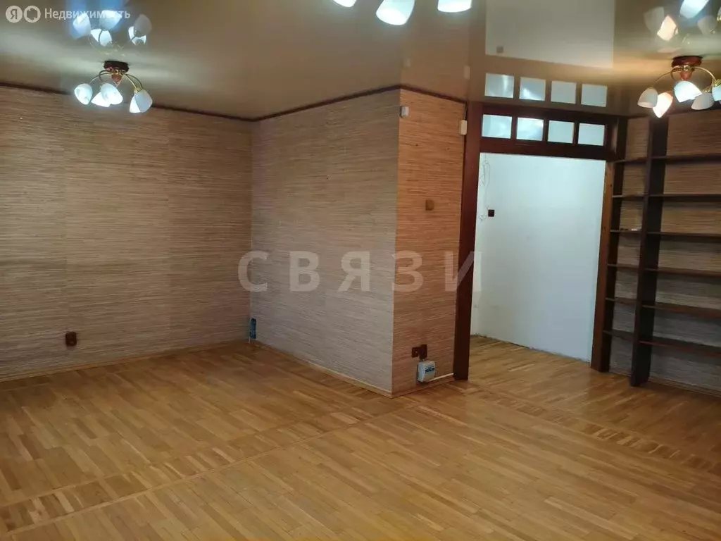 Квартира-студия: Тюмень, улица Салтыкова-Щедрина, 59 (63 м) - Фото 2