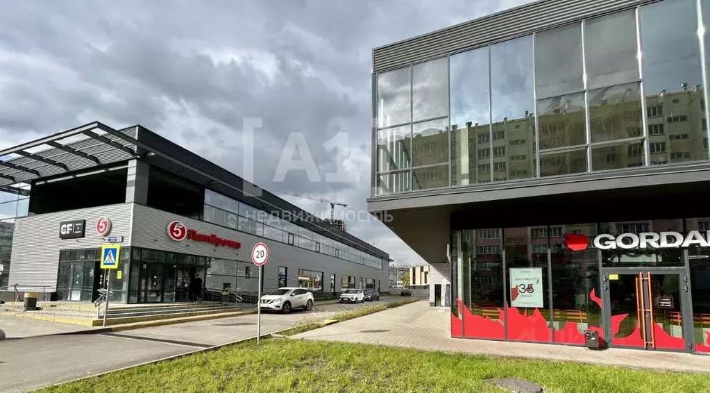 Торговая площадь в Челябинская область, Челябинск ул. Академика ... - Фото 1