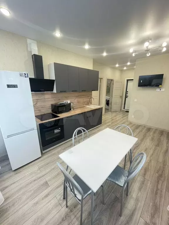 2-к. квартира, 40 м, 10/18 эт. - Фото 0