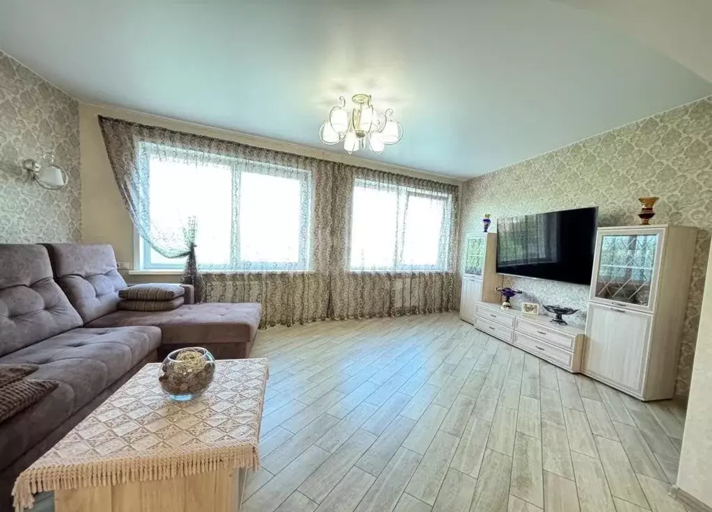 3-к кв. Алтайский край, Барнаул ул. Профинтерна, 7а (119.0 м) - Фото 0