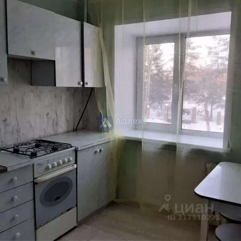 2-к кв. Тюменская область, Тюмень Минская ул., 49 (47.0 м) - Фото 0