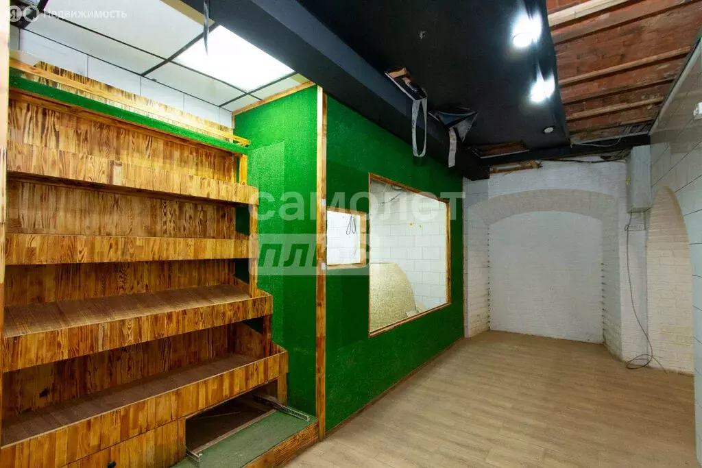 Торговая площадь (365 м) - Фото 1