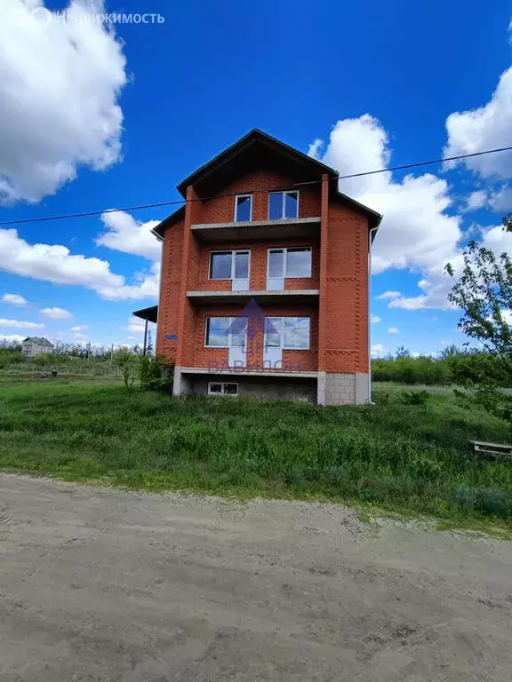 Дом в посёлок Дубравный, Красноярская улица, 9 (220 м) - Фото 0