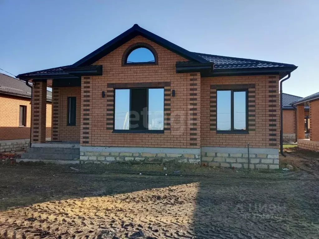 Дом в Ставропольский край, Михайловск Шпаковский район, ул. Андрея ... - Фото 0