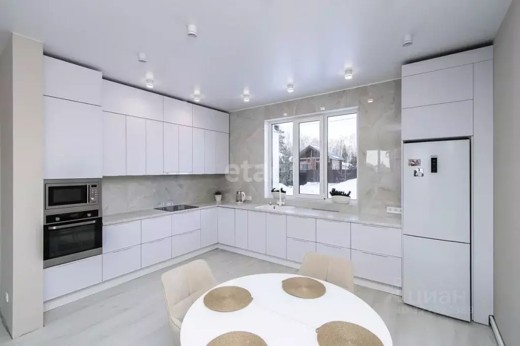 Дом в Тюменская область, Тюменский муниципальный округ, Серебряный Бор ... - Фото 1