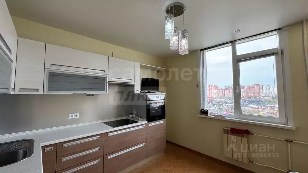 3-к кв. Оренбургская область, Оренбург Салмышская ул., 64 (86.7 м) - Фото 1