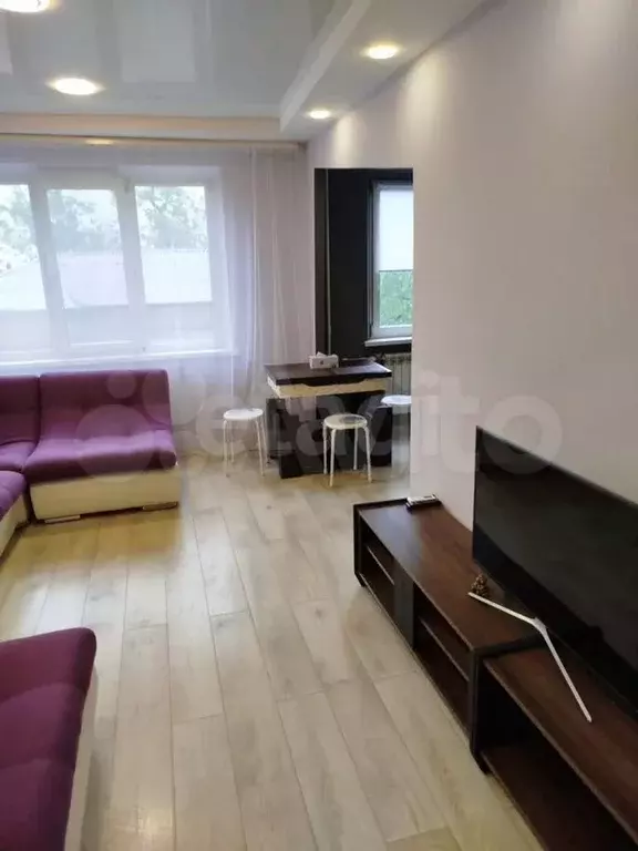 2-к. квартира, 52 м, 2/9 эт. - Фото 0
