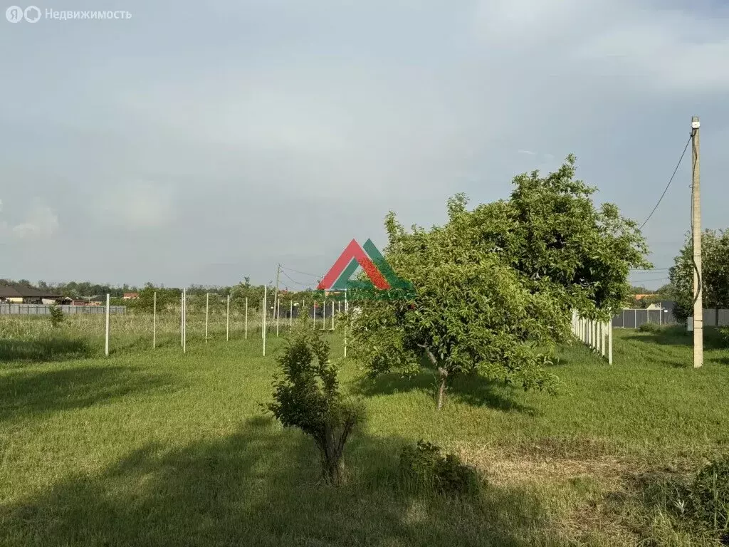Участок в село Красносельское, Октябрьская улица (4.93 м) - Фото 1