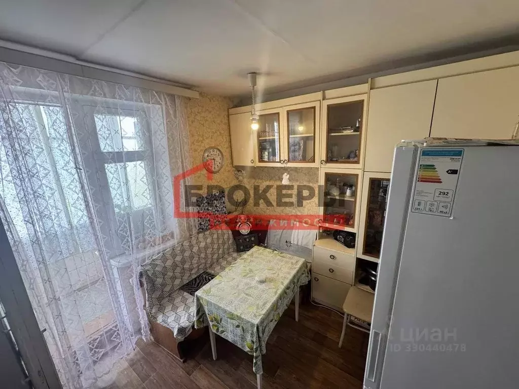 3-к кв. Севастополь ул. Генерала Хрюкина, 10 (69.1 м) - Фото 2