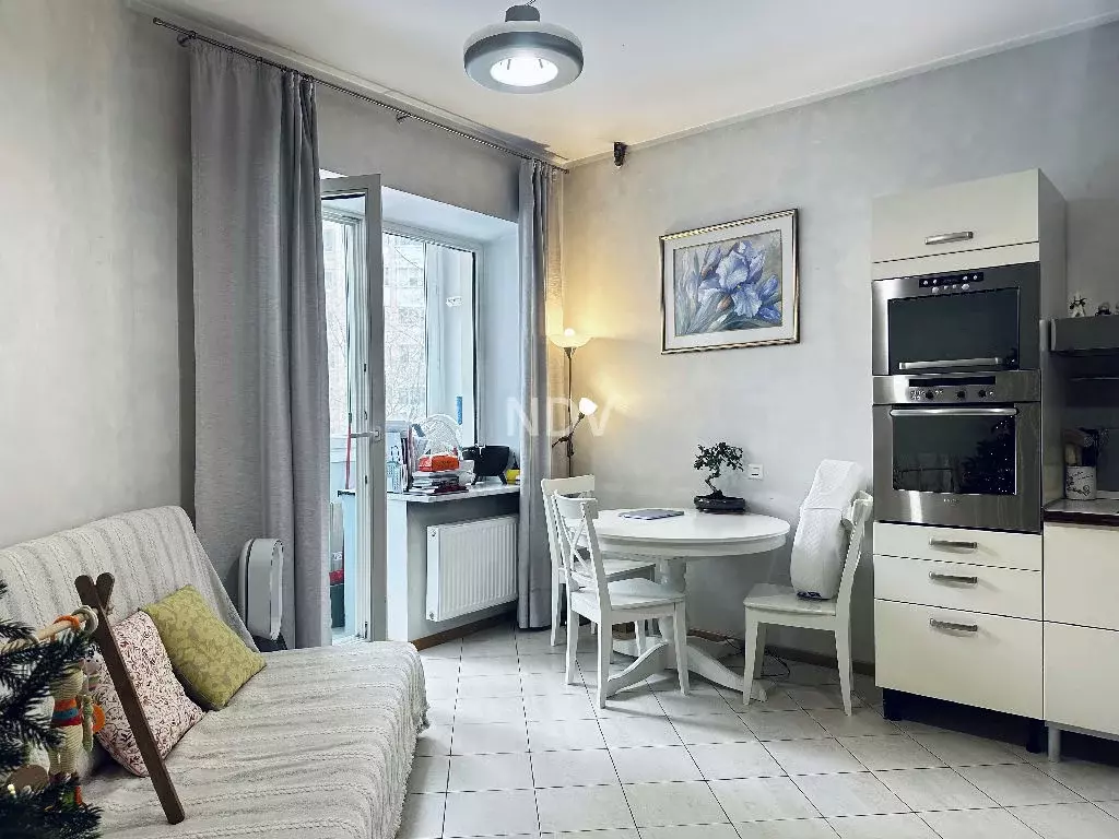 Продается 2-комнатная квартира - Фото 1