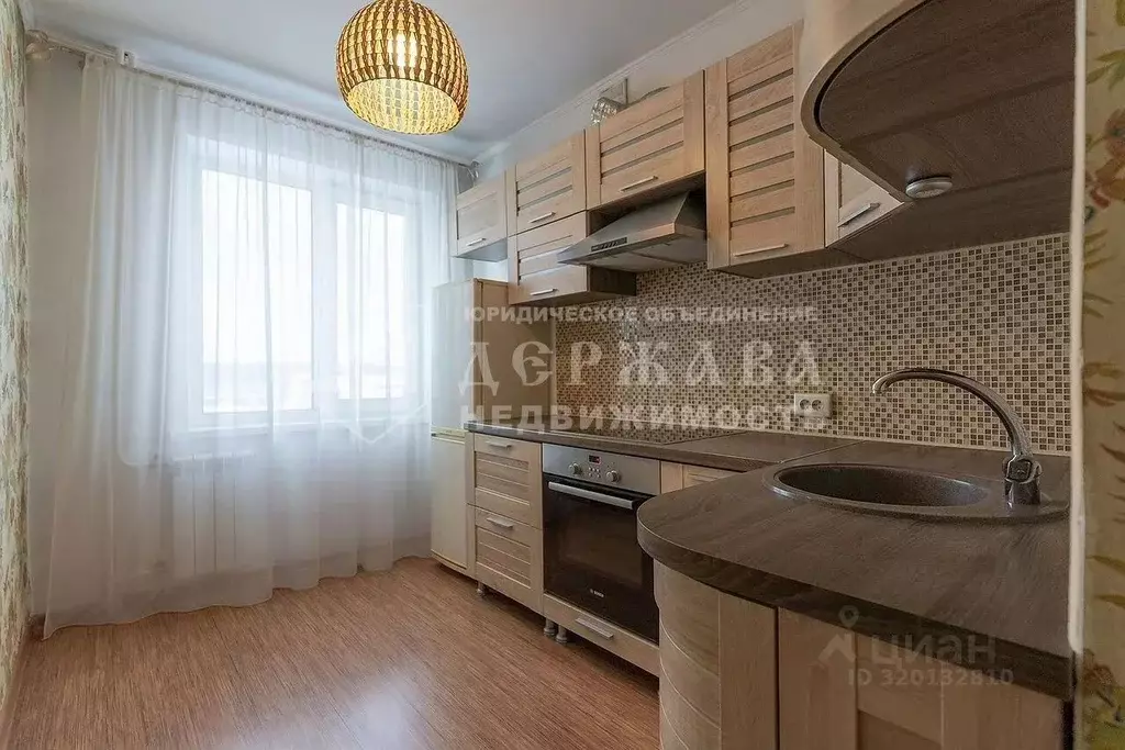 3-к кв. Кемеровская область, Кемерово Октябрьский просп., 7 (60.0 м) - Фото 1