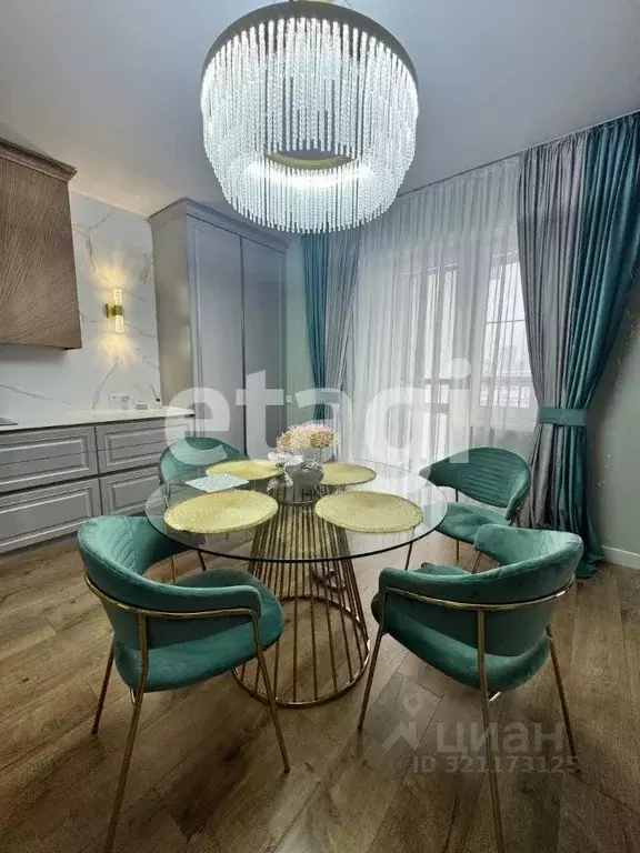 3-к кв. Красноярский край, Красноярск ул. Авиаторов, 3 (95.7 м) - Фото 1