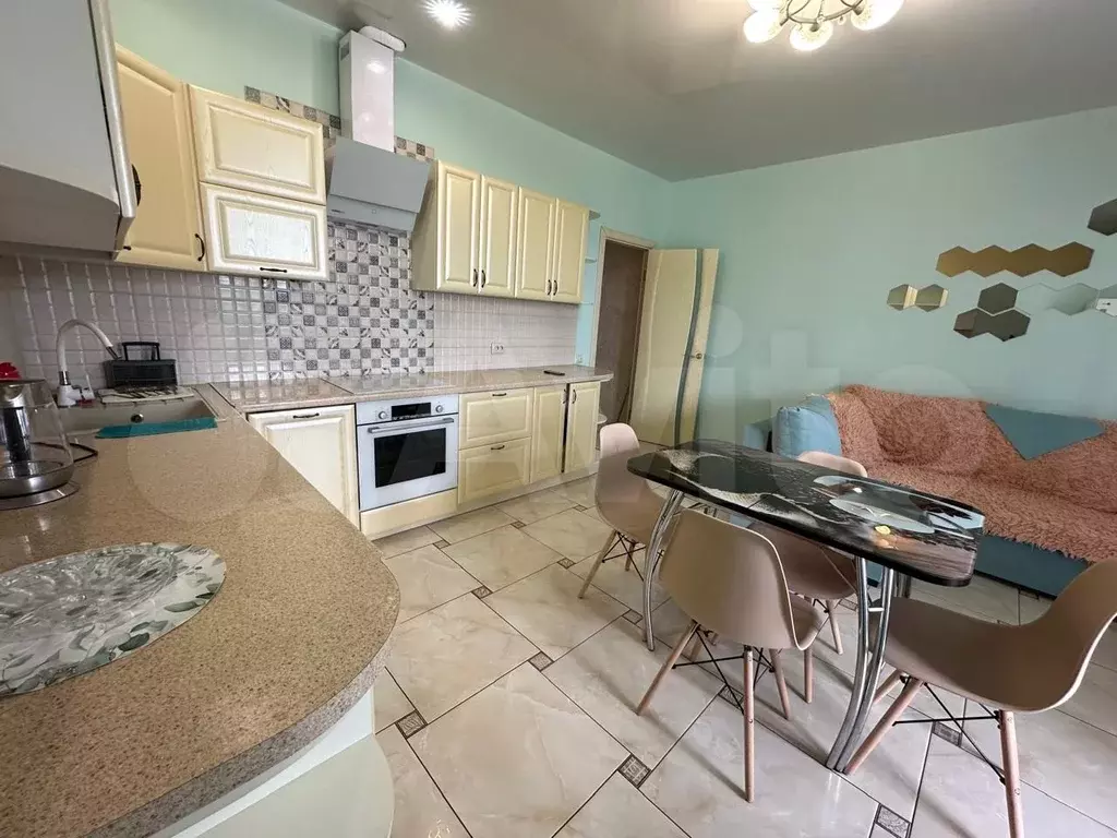 1-к. квартира, 64 м, 3/3 эт. - Фото 1