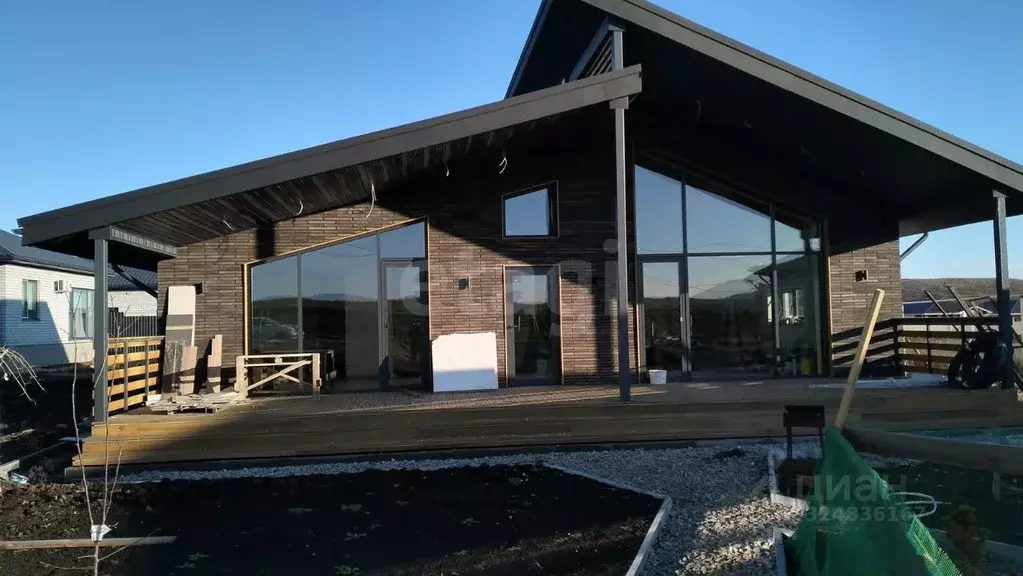 Дом в Саратовская область, с. Усть-Курдюм ул. Васильковая, 9 (158 м) - Фото 2