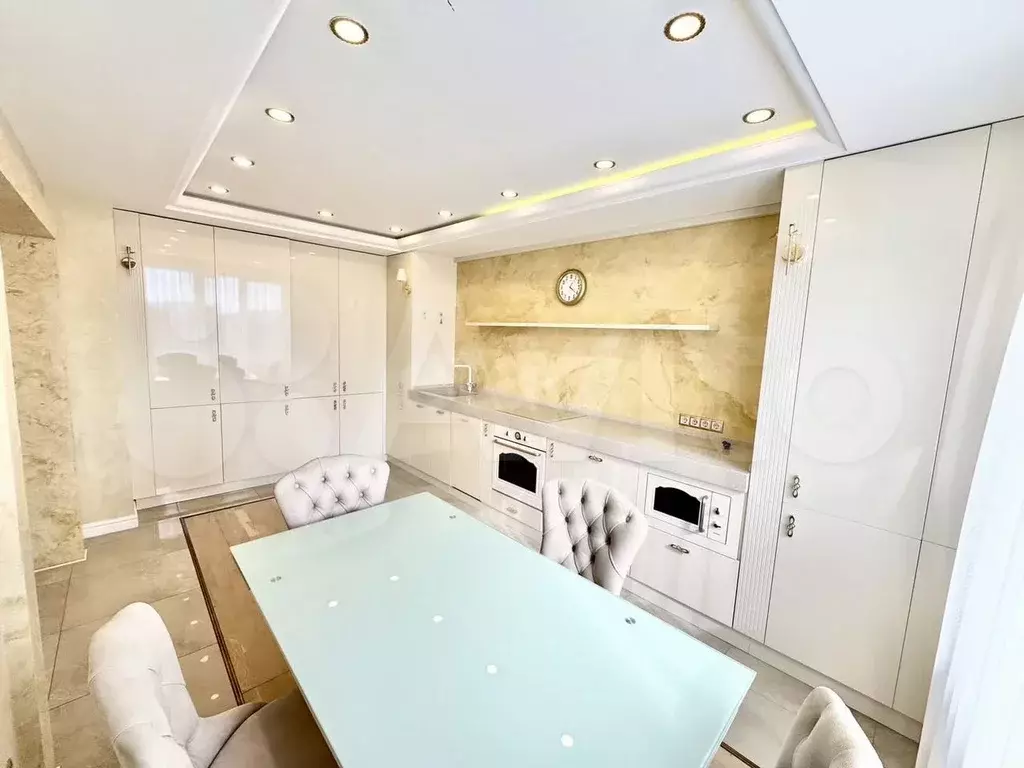 2-к. квартира, 75 м, 9/9 эт. - Фото 0
