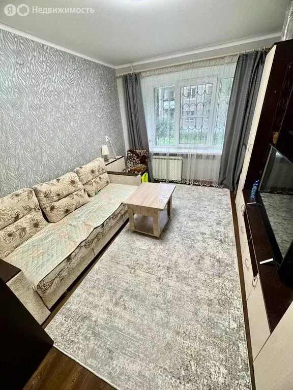 2-комнатная квартира: Челябинск, улица Гагарина, 62А (40 м) - Фото 1