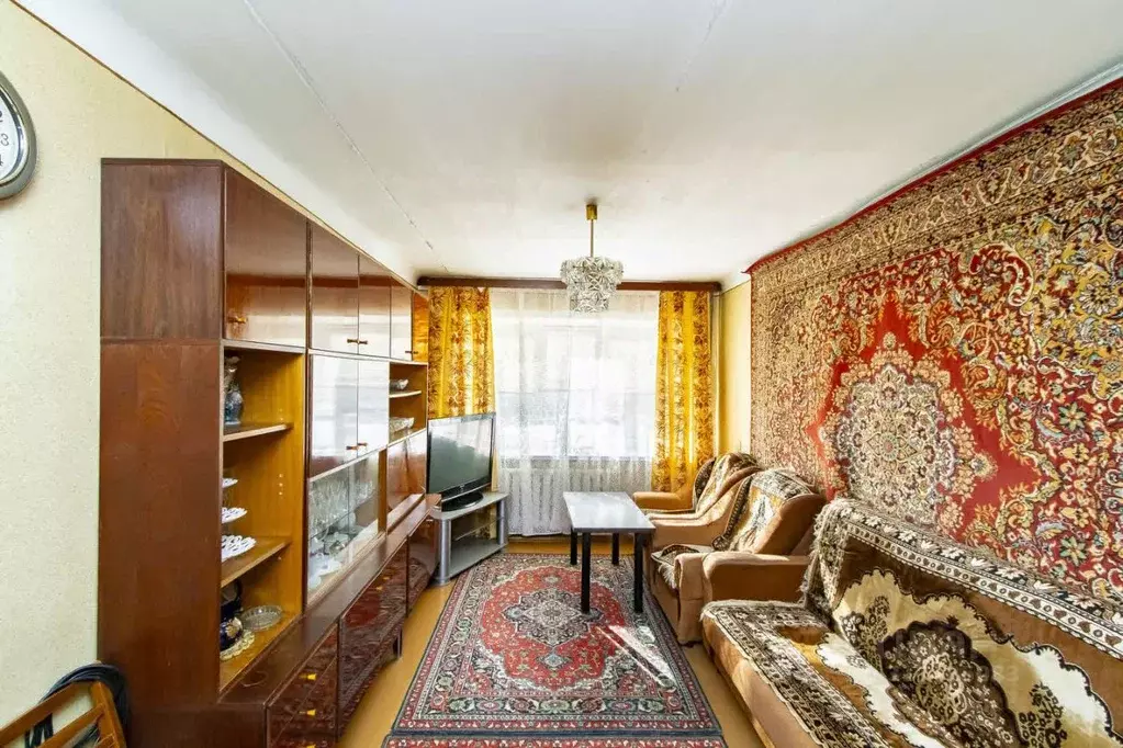 3-к кв. Тюменская область, Тюмень ул. Республики, 144 (55.7 м) - Фото 0