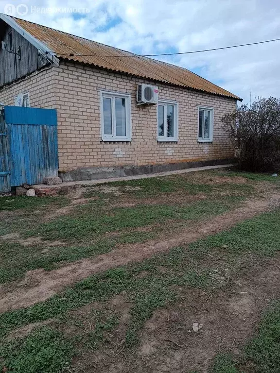 Дом в село Логиновка, Пролетарская улица (66.2 м) - Фото 0