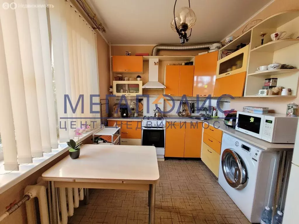 1-комнатная квартира: Балаково, Трнавская улица, 4 (38 м) - Фото 0