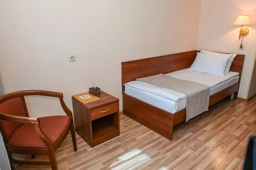 Комната Мурманская область, Мончегорск просп. Металлургов, 32 - Фото 1