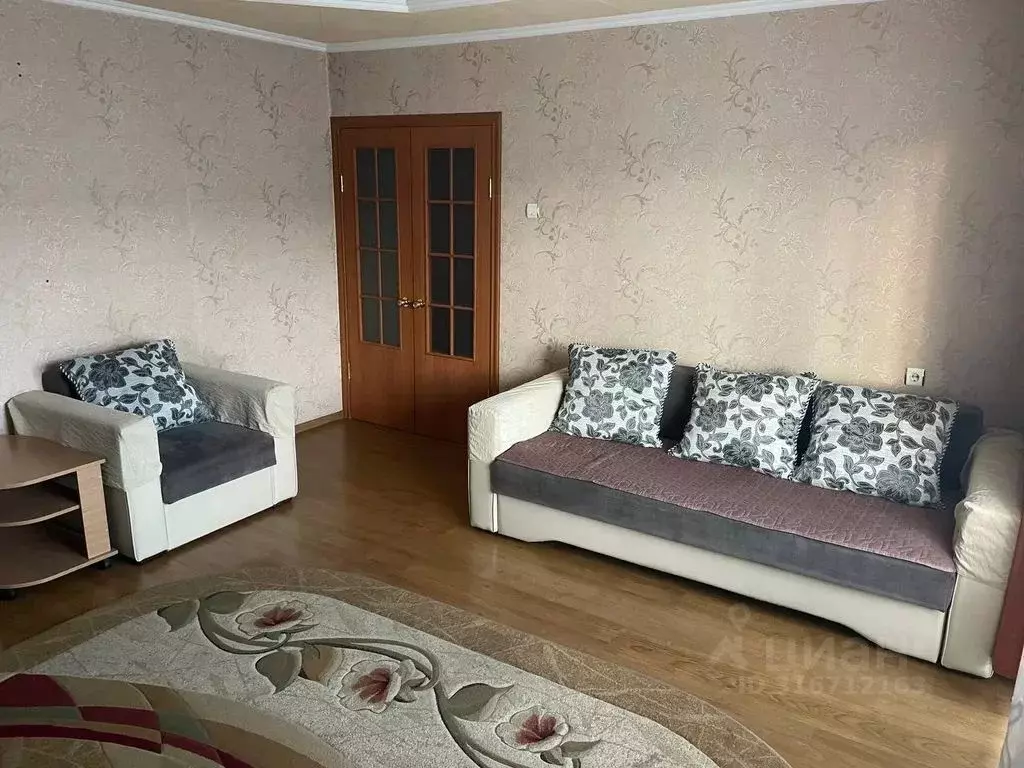 2-к кв. Хакасия, Черногорск ул. Калинина, 2А (55.0 м) - Фото 0