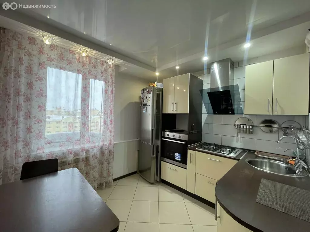 3-комнатная квартира: Новый Уренгой, Сибирская улица, 21 (66.2 м) - Фото 2