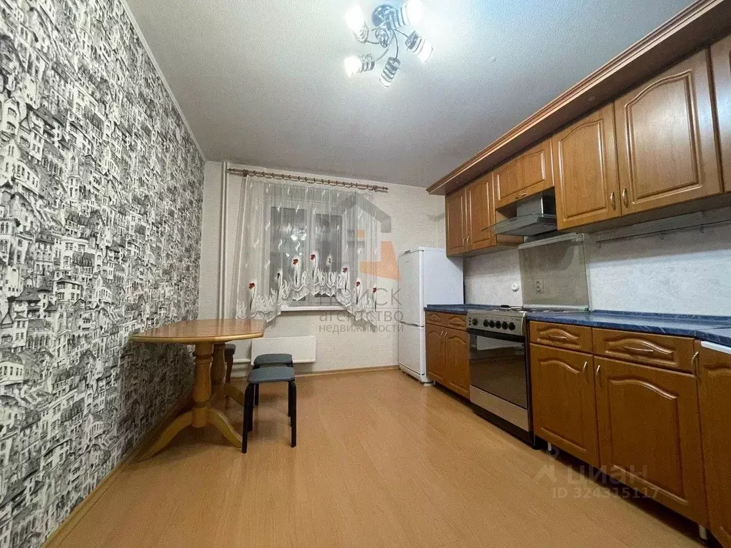 2-к кв. Кировская область, Киров Комсомольская ул., 95А (56.0 м) - Фото 1