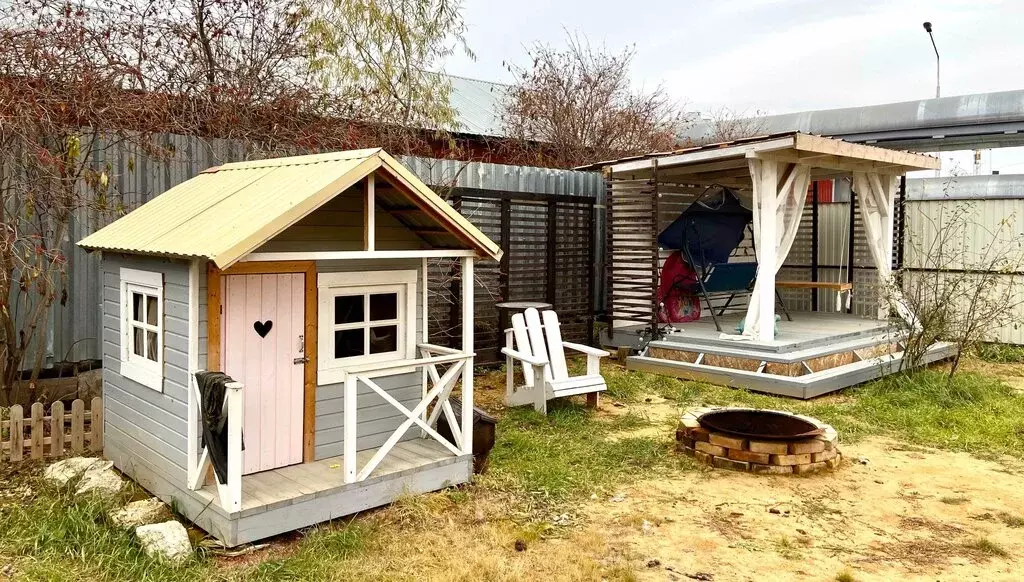 Дом в Якутск, улица Софронова (150 м) - Фото 1