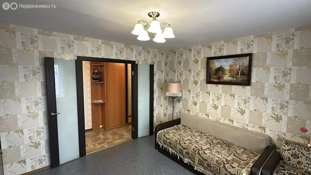 4-комнатная квартира: Нижний Тагил, улица Ломоносова, 13 (65 м) - Фото 1