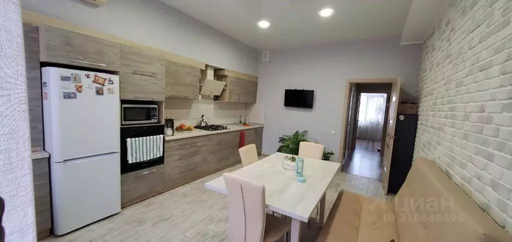 2-к кв. Севастополь ул. Степаняна, 10А (72.8 м) - Фото 1