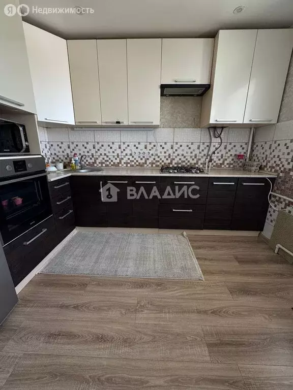 3-комнатная квартира: Октябрьский, улица Геофизиков, 4 (60.5 м) - Фото 1