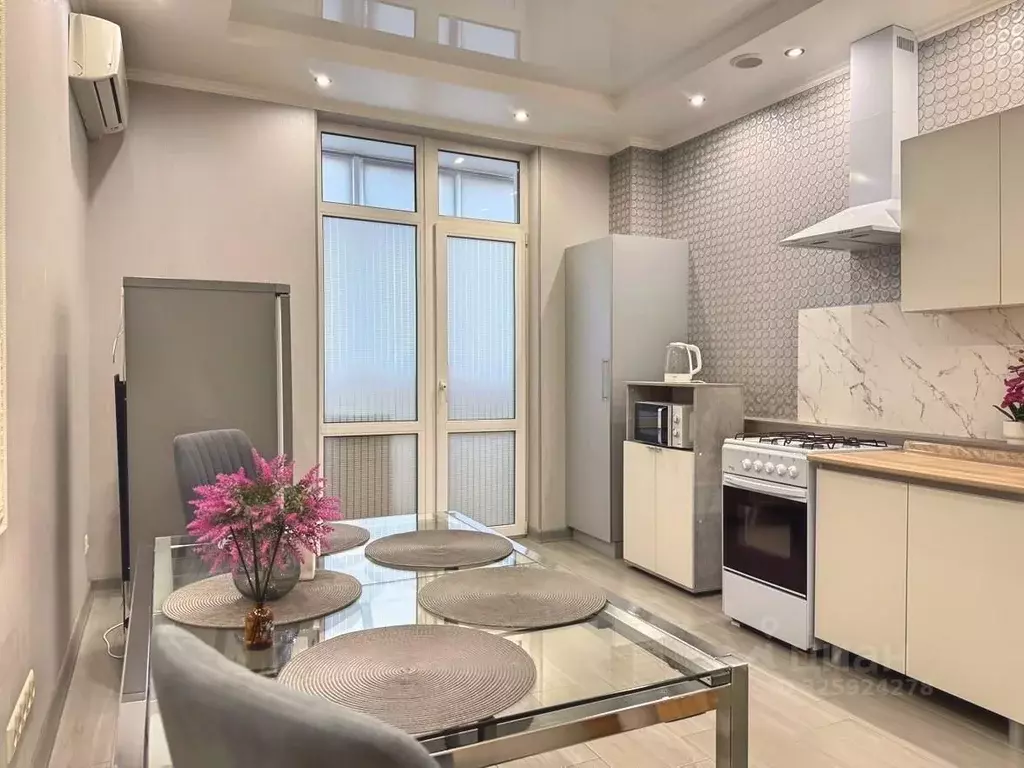 1-к кв. Краснодарский край, Геленджик ул. Кирова, 121к1 (51.0 м) - Фото 1