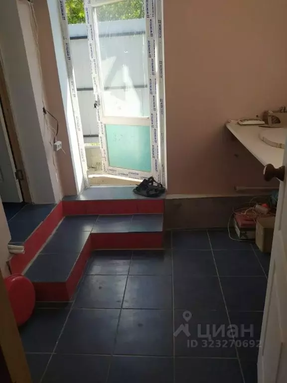 Дом в Крым, Сакский район, Крайненское с/пос, с. Вершинное ул. ... - Фото 2