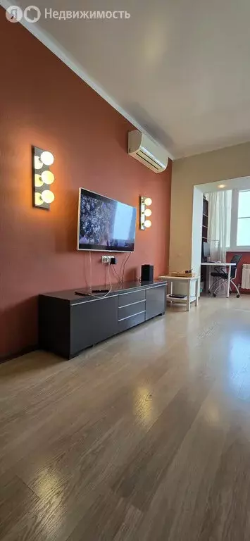 1-комнатная квартира: Астрахань, улица Сен-Симона, 48к1 (66.2 м) - Фото 1