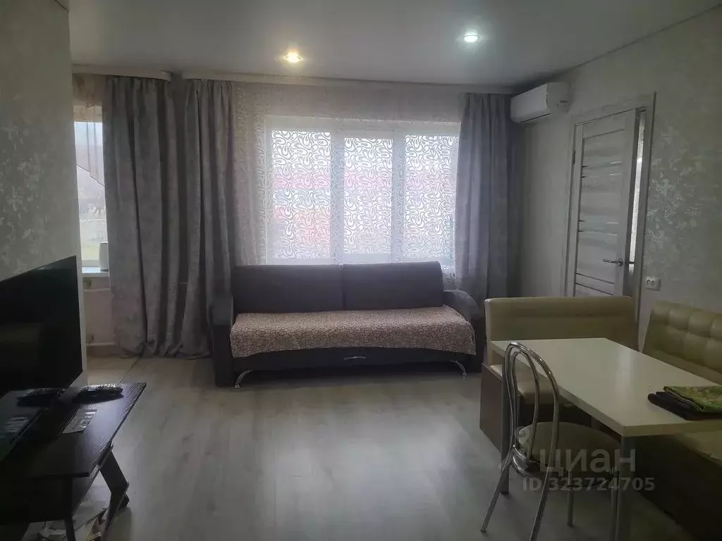 3-к кв. Самарская область, Октябрьск ул. Гоголя, 32 (43.0 м) - Фото 1