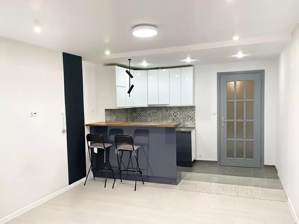 Студия Краснодарский край, Краснодар ул. Им. Героя Сарабеева В.И., 9/1 ... - Фото 1