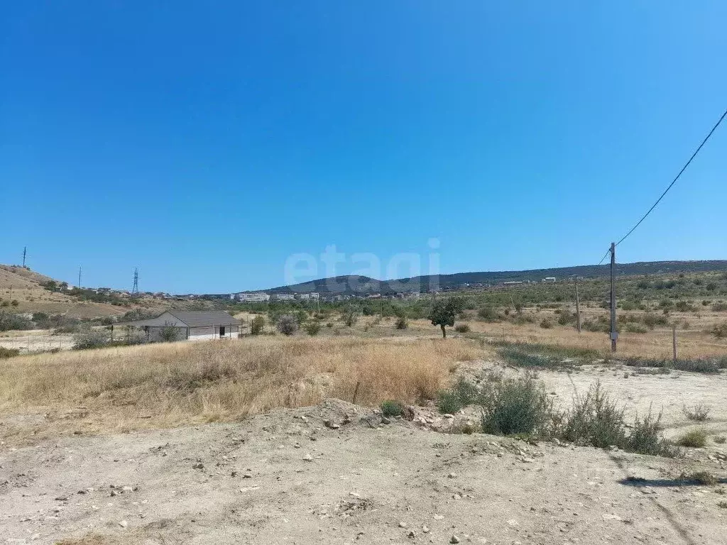 Участок в Крым, Ленинский район, Семисотское с/пос, с. Соляное ул. ... - Фото 1