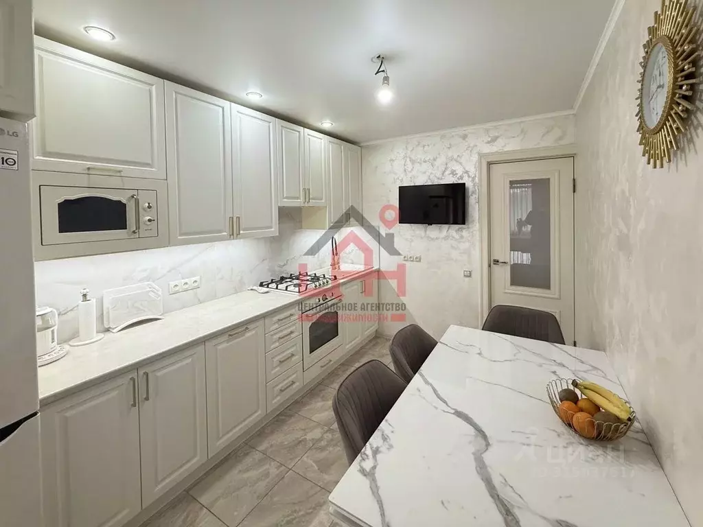 3-к кв. Ставропольский край, Ессентуки ул. Орджоникидзе, 67а (68.8 м) - Фото 1